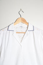 Charger l&#39;image dans la galerie, Chemise blanche et son col brodé
