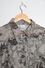 Charger l&#39;image dans la galerie, Chemise vintage à motif customisée