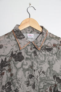 Chemise vintage à motif customisée