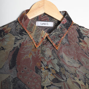 Chemise vintage à motif customisée
