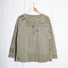 Charger l&#39;image dans la galerie, Sweat All we need is love