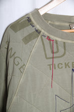 Charger l&#39;image dans la galerie, Sweat All we need is love