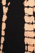 Cargar imagen en el visor de la galería, T-shirt-noir-batik beige