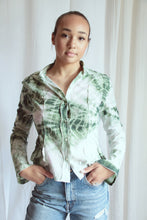 Charger l&#39;image dans la galerie, Chemise batik vert recyclée / T 36/38 /