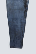 Cargar imagen en el visor de la galería, Chemise en jean&#39;s upcyclée Twinkle Vibe