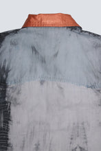 Cargar imagen en el visor de la galería, Chemise en jean&#39;s upcyclée Twinkle Vibe