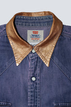 Load image into Gallery viewer, Chemise en jeans Levi&#39;s upcyclée Twinkle Vibe / Taille M